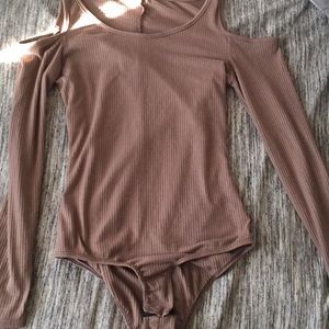 charlotte russe long sleeve off the shoulder